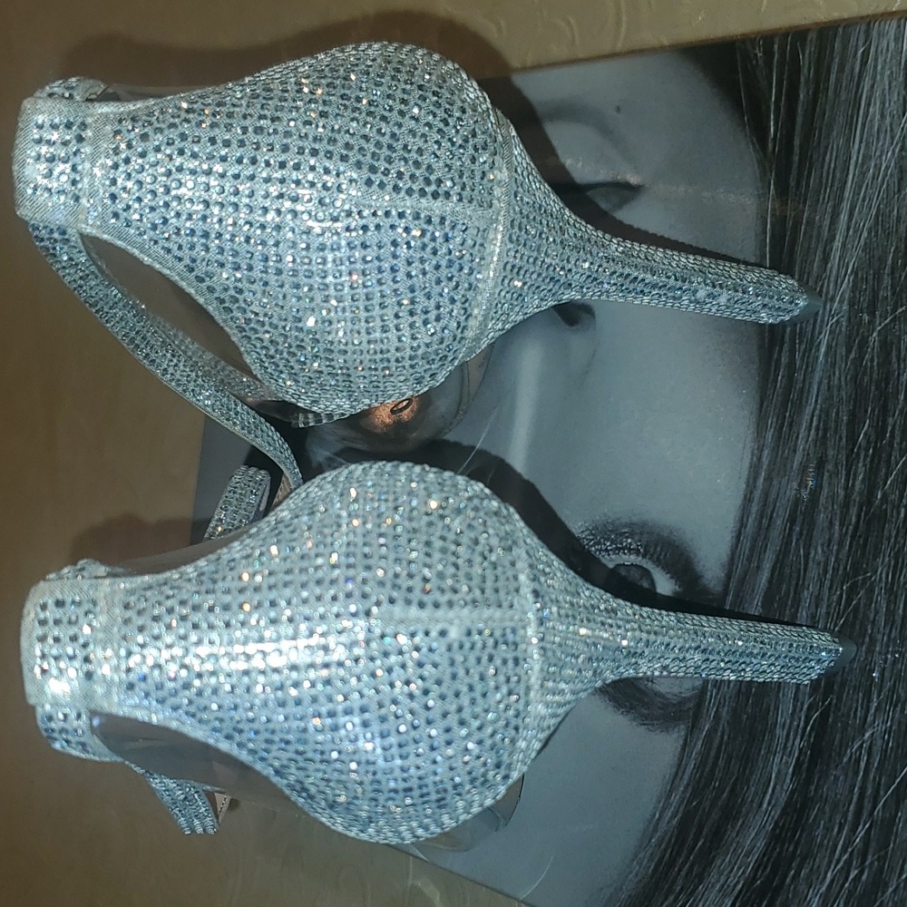 Brand new Jlo Morley Rhinestone Pump.... very light ✨️ elegant shoes 👠 👠 👠 - Picture 17 of 17
